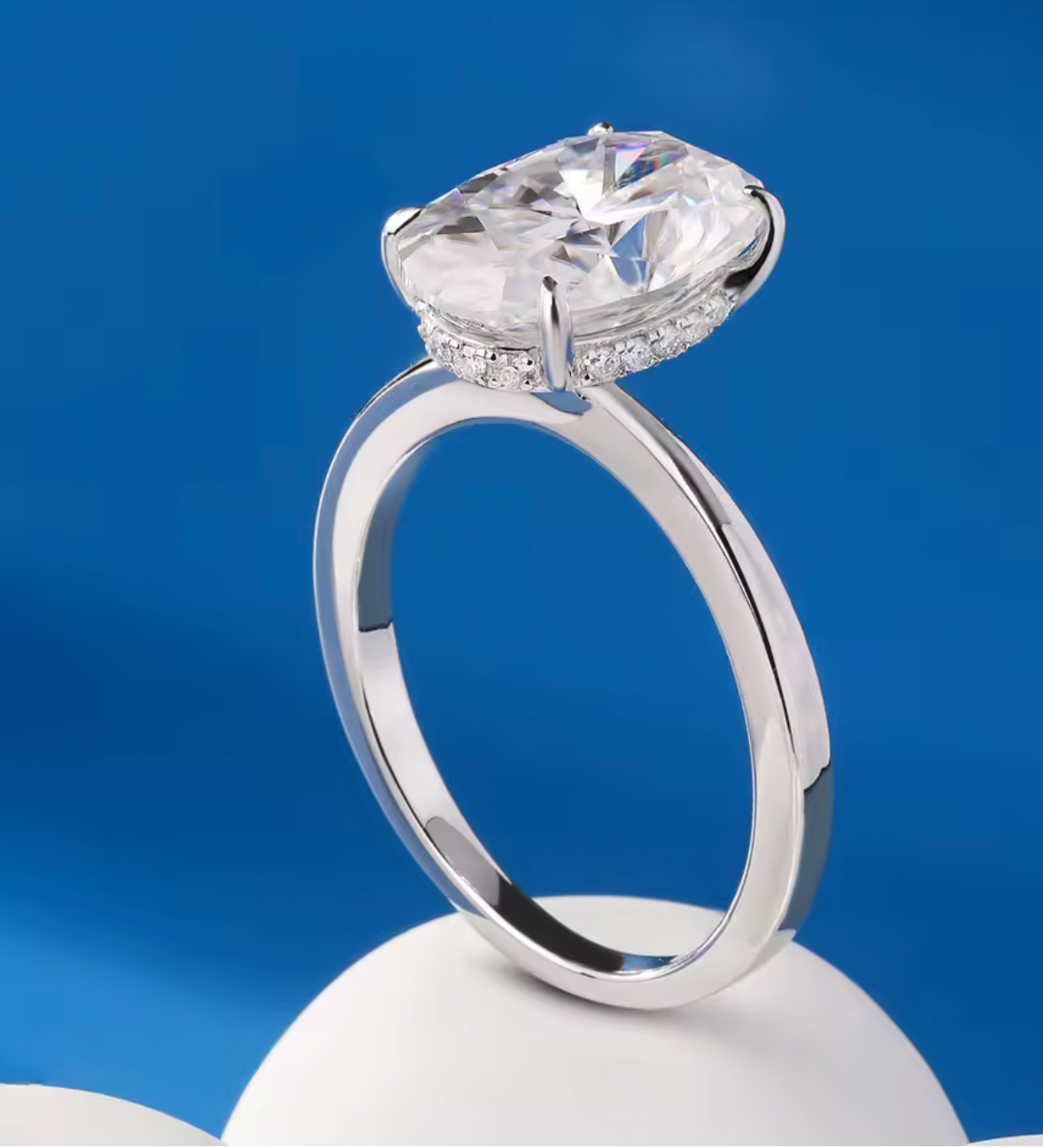 Bague de fiançailles Éclats d'Aurore - Moissanite coupe Ovale