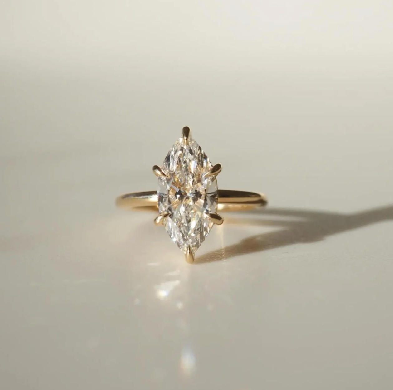 Bague de fiançailles  Éclat Marquise- Moissanite coupe Marquise