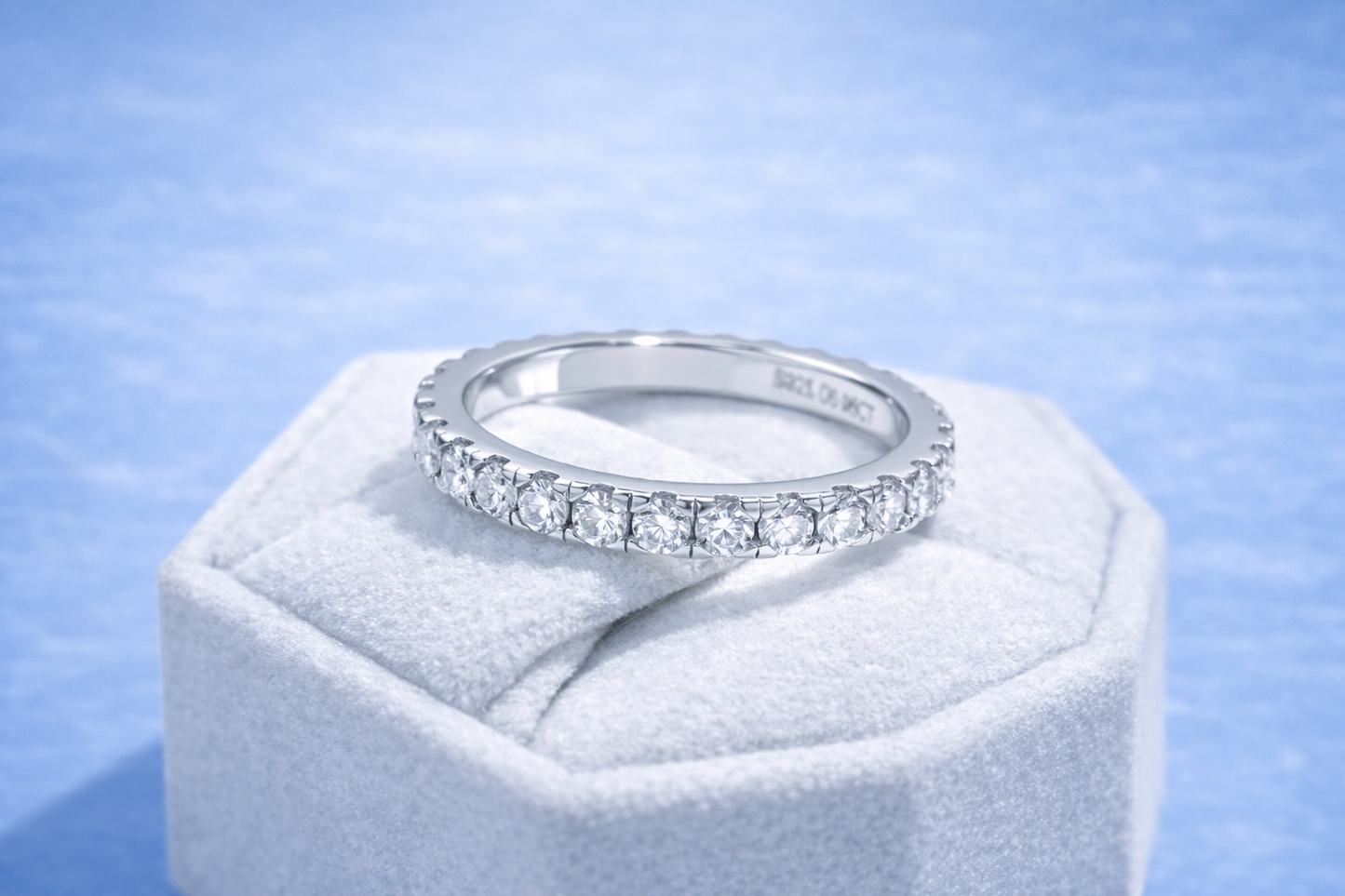 Halo Éternel — Alliance Éternity en Moissanite