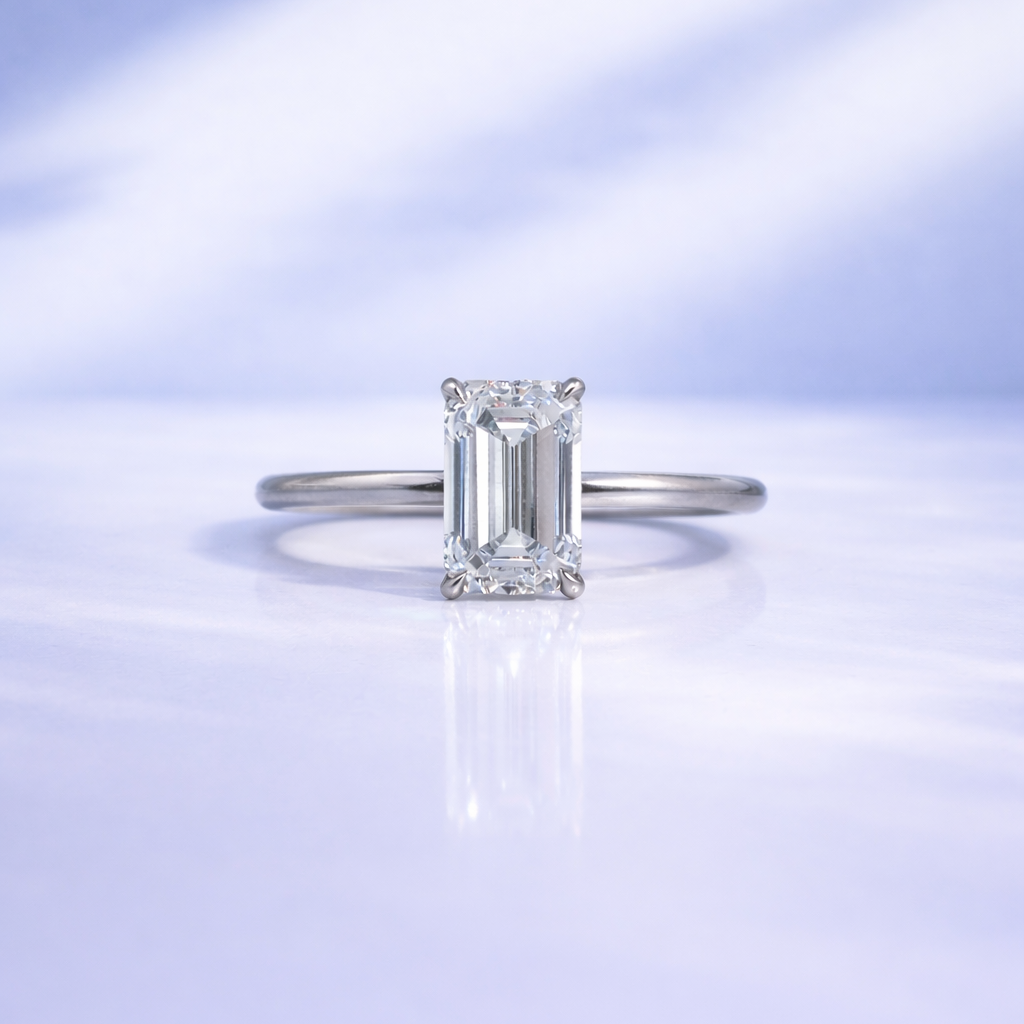 Bague de fiançaille Éclat d’Émeraude- Moissanite coupe Emeraude